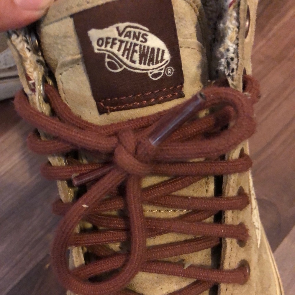 Vans - Picture 3 of 5